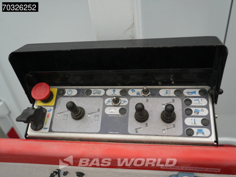 Vehicle Image 22