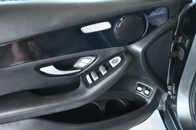 Vehicle Image 38