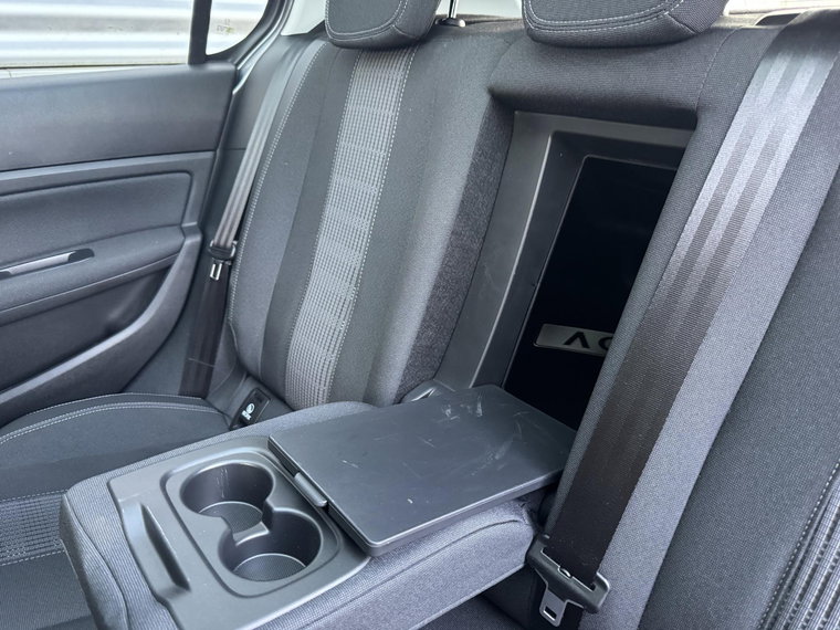 Vehicle Image 21