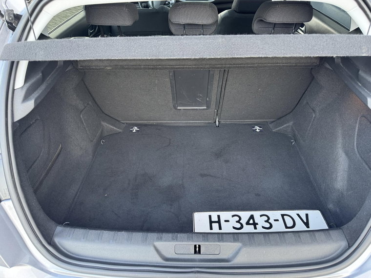 Vehicle Image 26