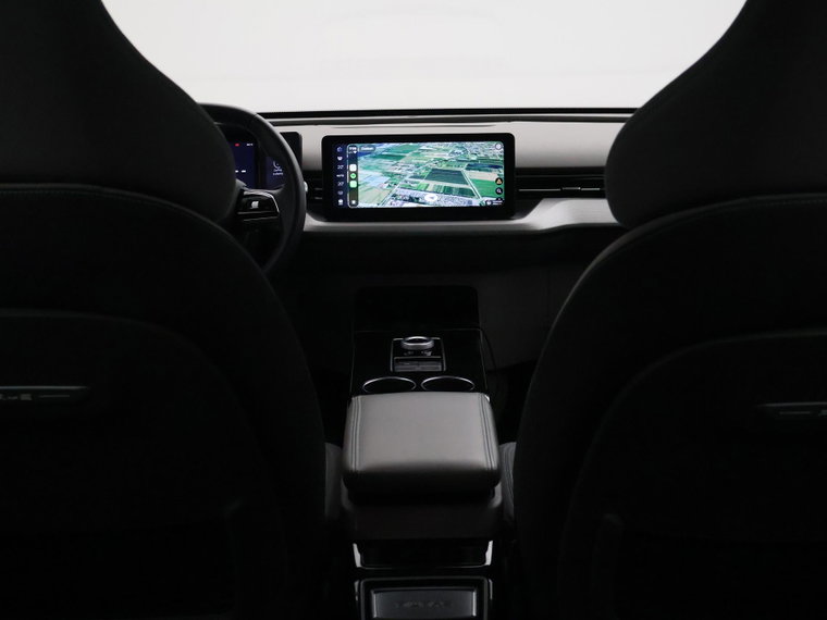 Vehicle Image 23