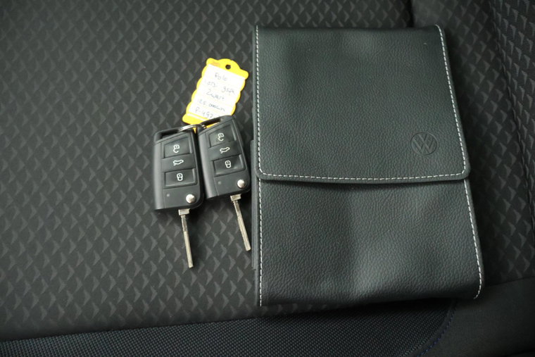 Vehicle Image 38