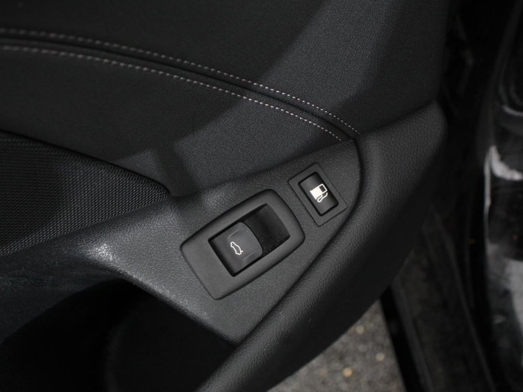 Vehicle Image 39