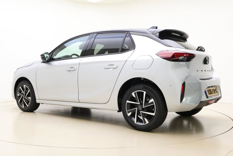 Vehicle Image 13