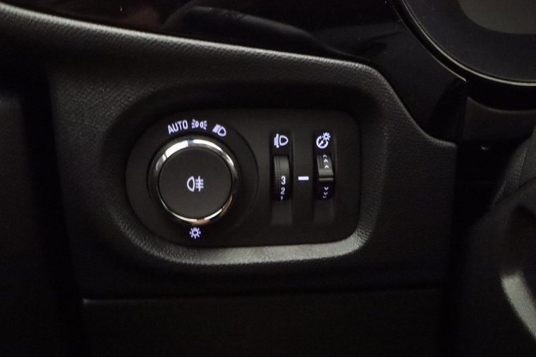 Vehicle Image 33