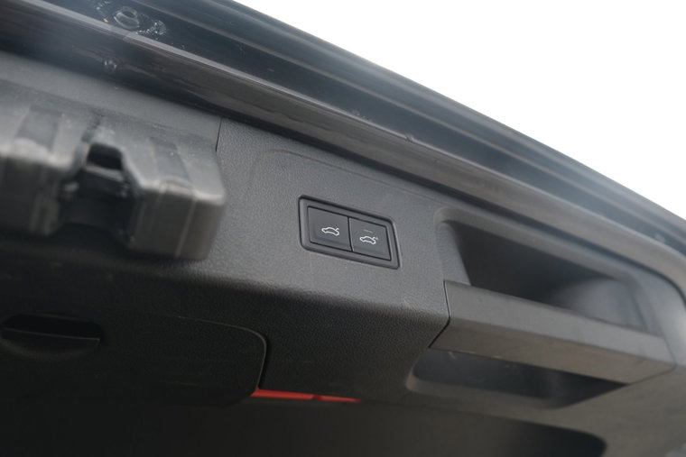 Vehicle Image 38