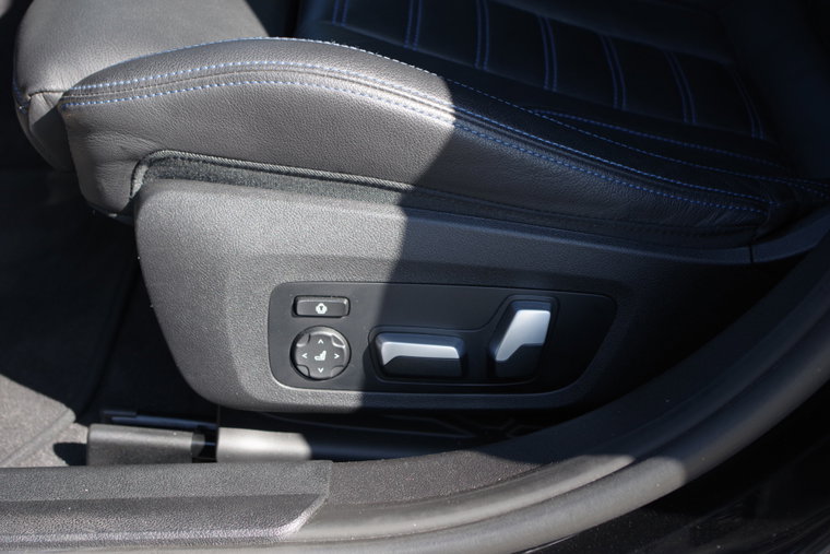 Vehicle Image 37