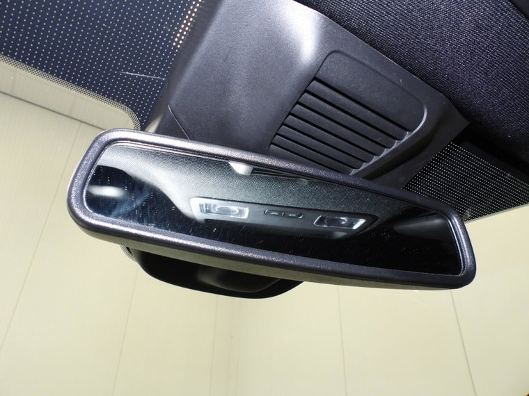 Vehicle Image 23