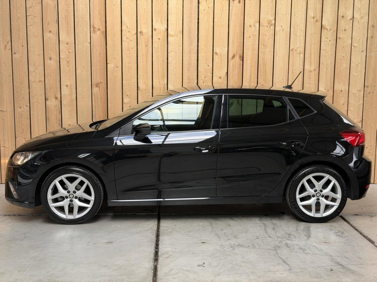Vehicle Image 32