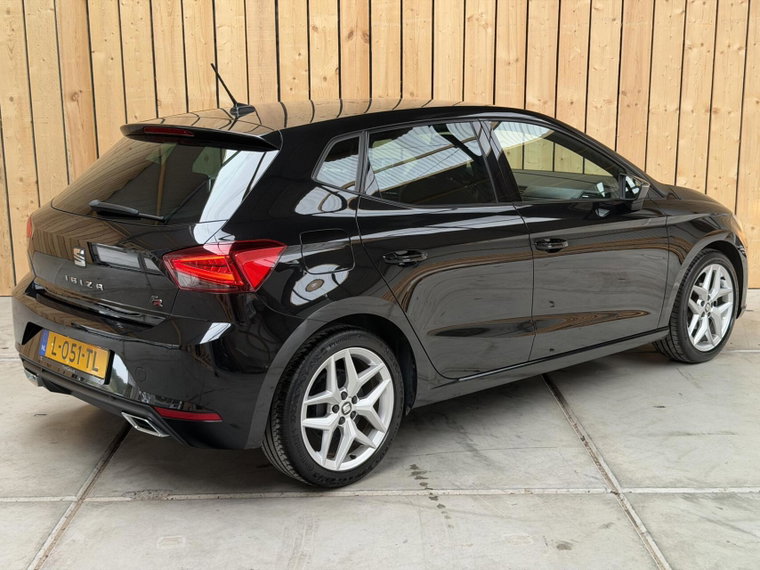 Vehicle Image 40