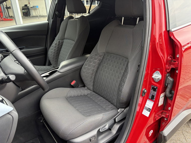 Vehicle Image 30