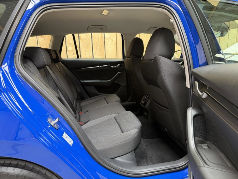 Vehicle Image 50