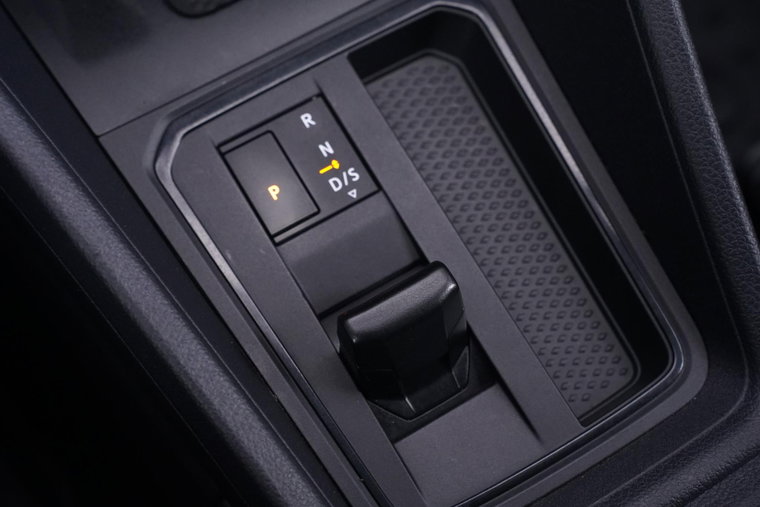 Vehicle Image 32
