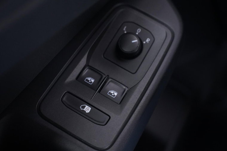 Vehicle Image 37