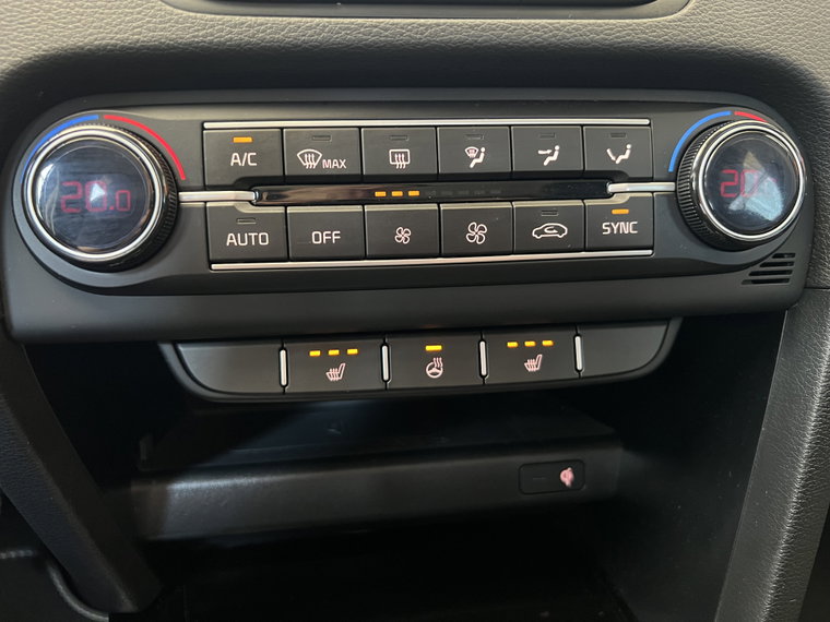 Vehicle Image 24