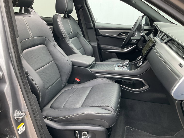 Vehicle Image 45