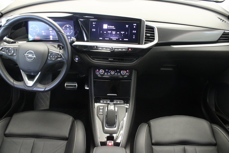 Vehicle Image 12