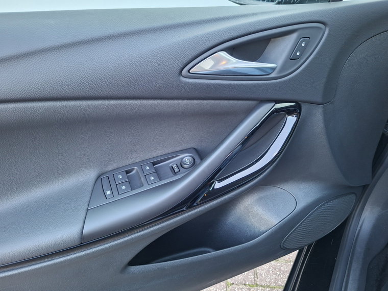 Vehicle Image 29