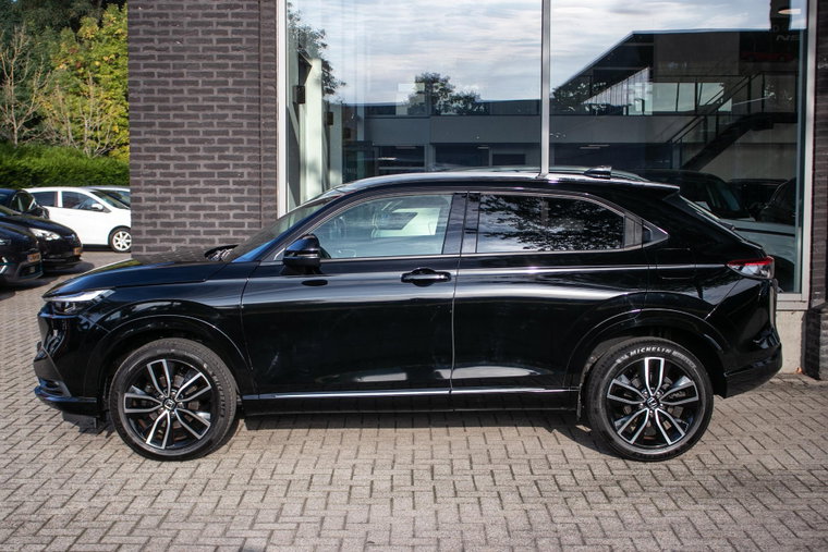 Vehicle Image 15