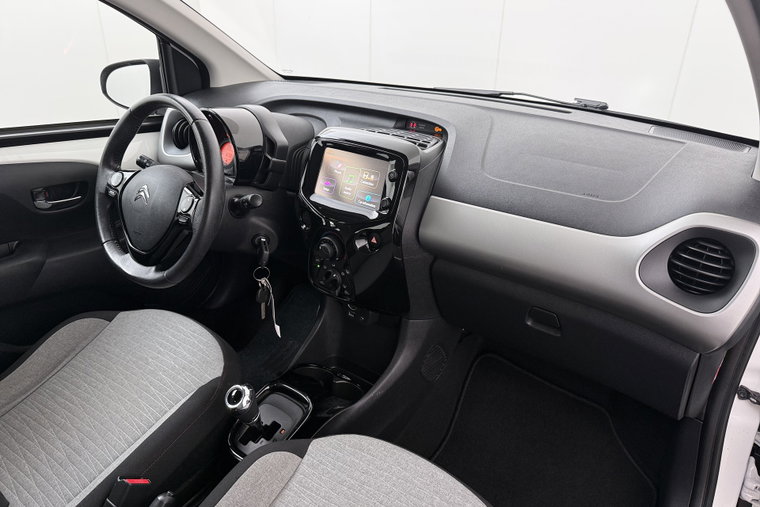 Vehicle Image 15