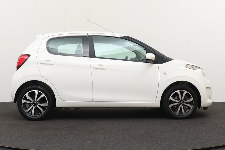 Vehicle Image 6