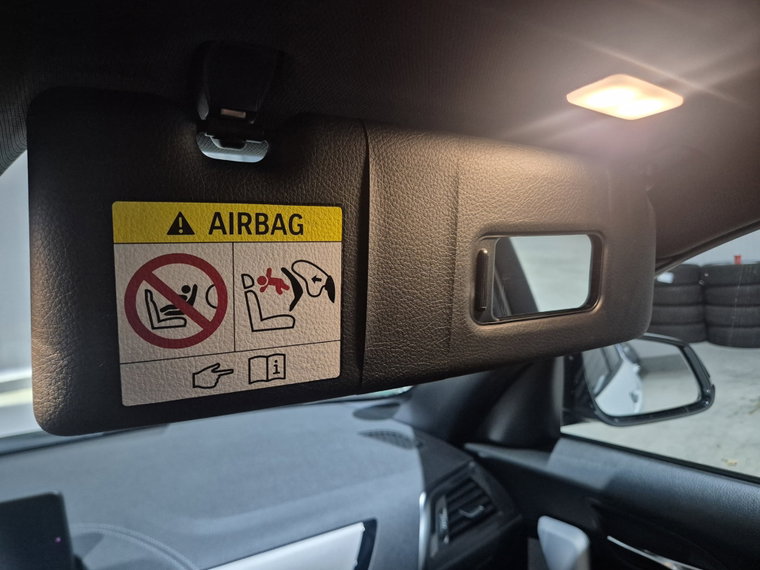 Vehicle Image 39