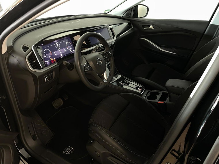 Vehicle Image 21