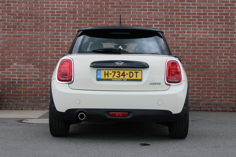 Vehicle Image 27