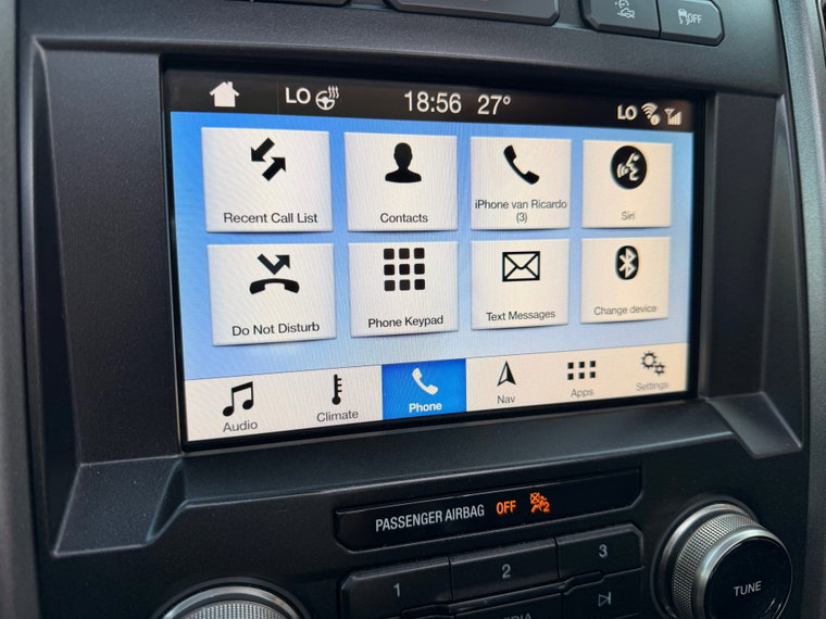 Vehicle Image 25