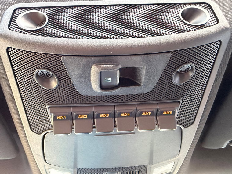 Vehicle Image 30