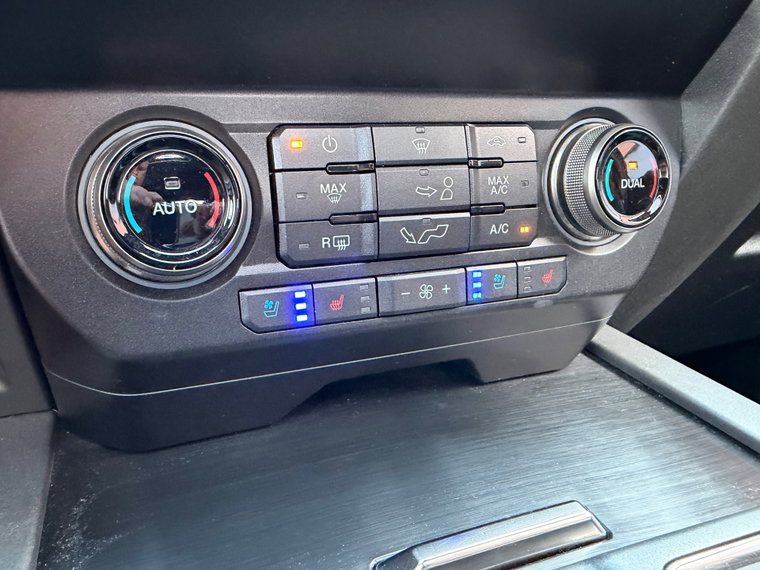 Vehicle Image 36