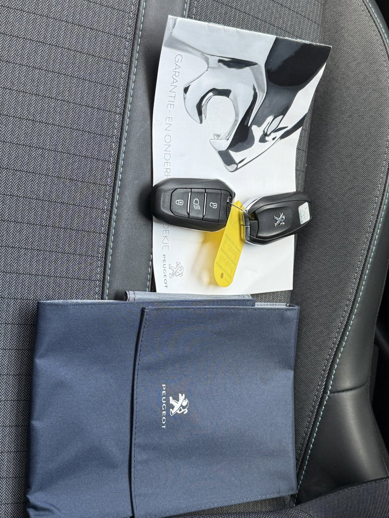 Vehicle Image 30