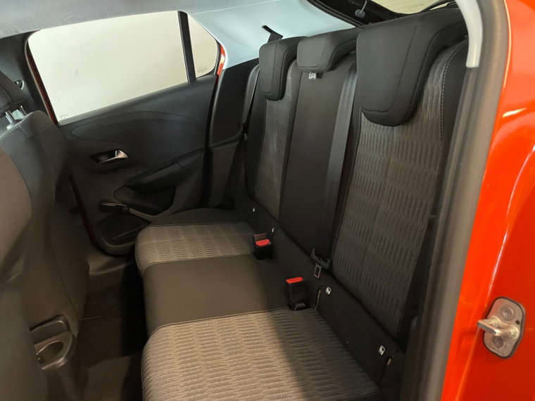 Vehicle Image 32