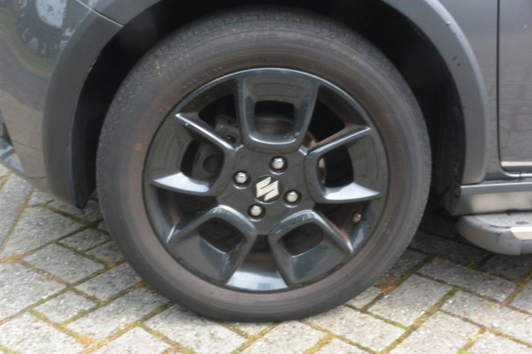 Vehicle Image 15