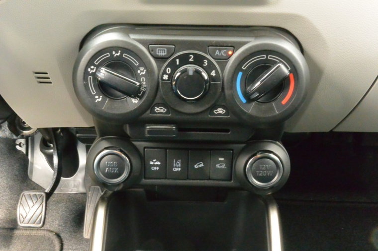 Vehicle Image 23