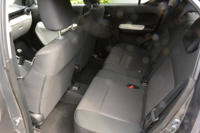 Vehicle Image 25