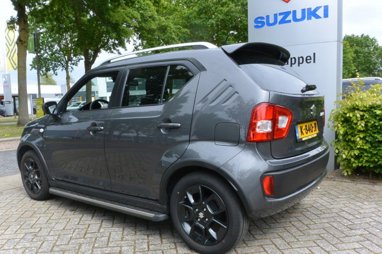 Vehicle Image 5