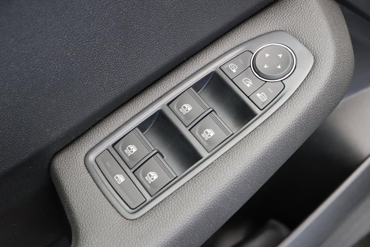 Vehicle Image 35