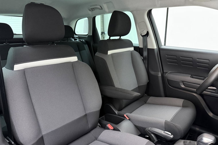 Vehicle Image 13