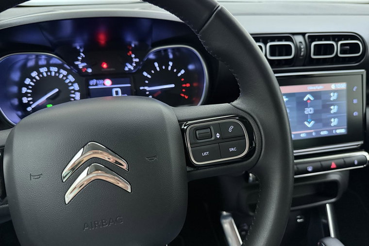Vehicle Image 20