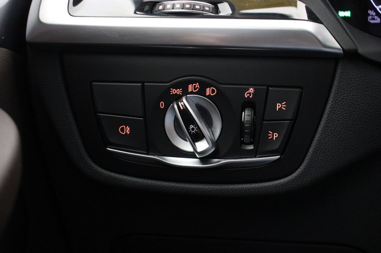 Vehicle Image 38