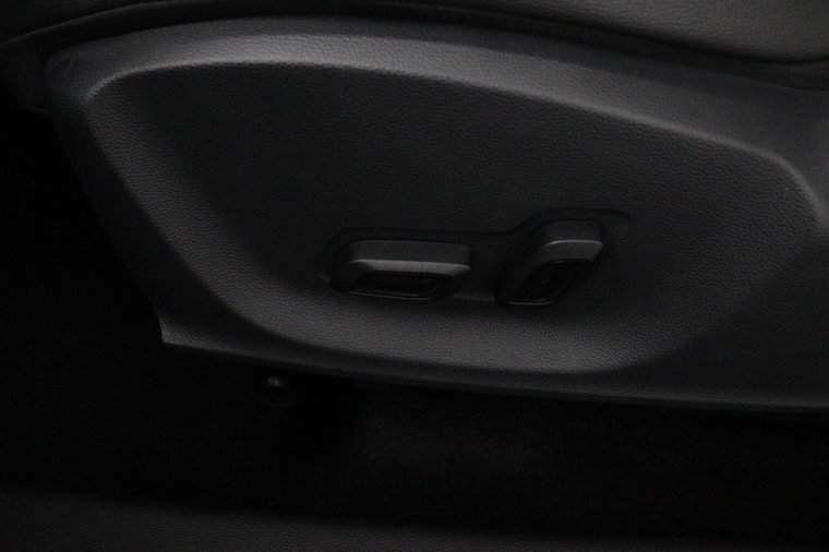 Vehicle Image 45