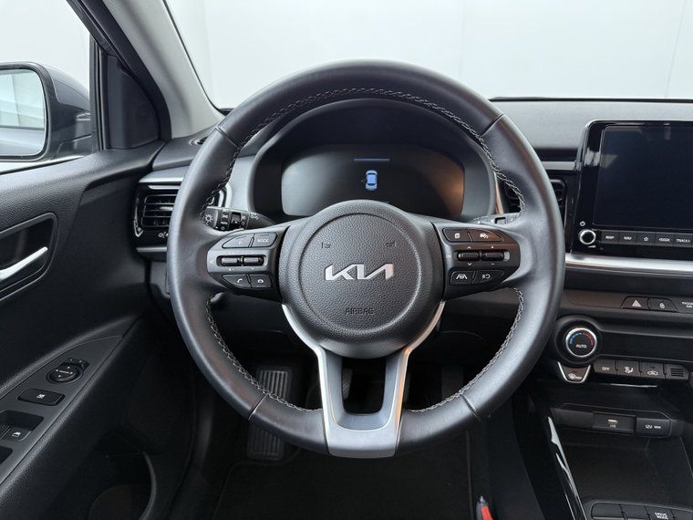 Vehicle Image 38