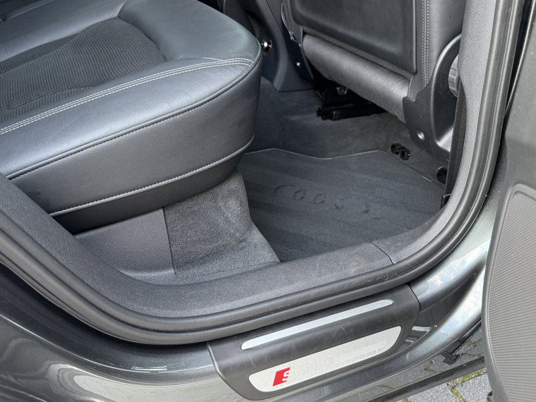 Vehicle Image 39