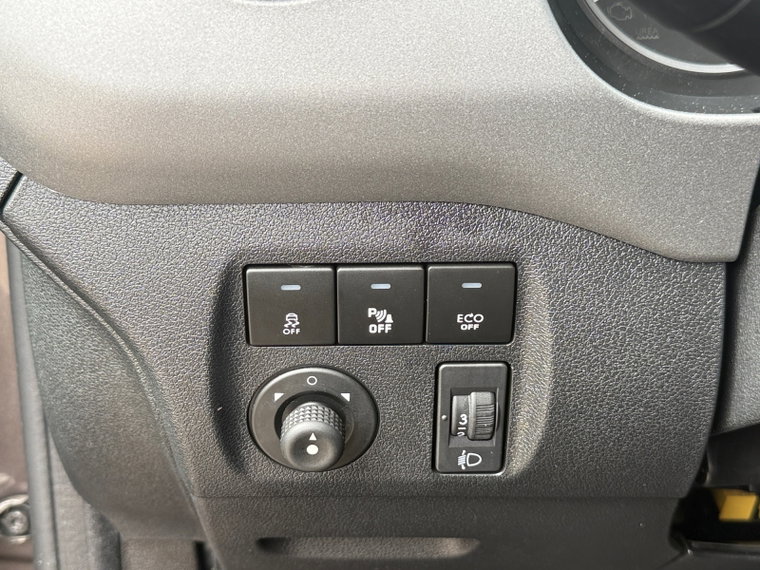 Vehicle Image 28