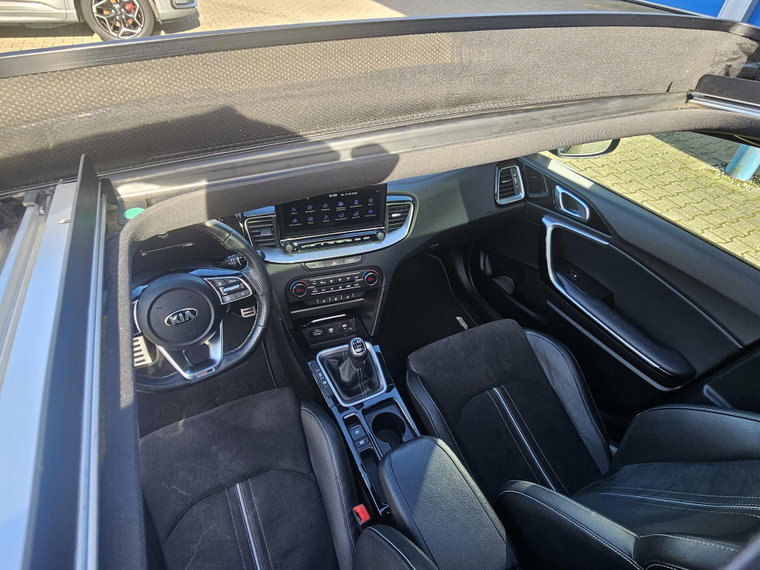 Vehicle Image 26