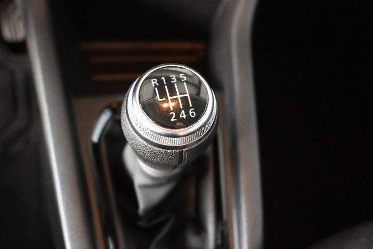 Vehicle Image 25