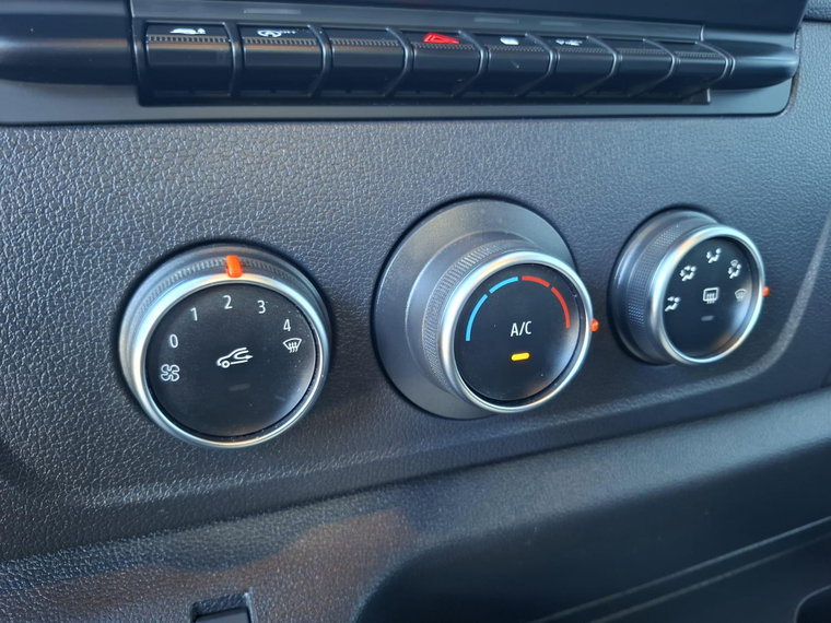 Vehicle Image 27