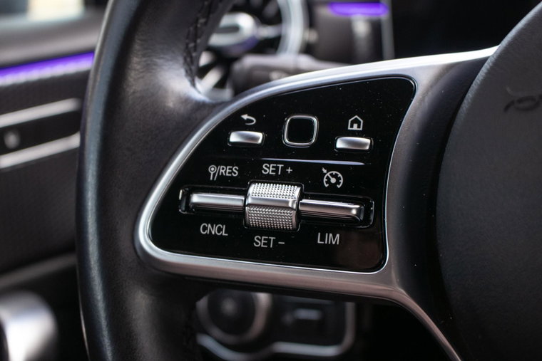 Vehicle Image 38