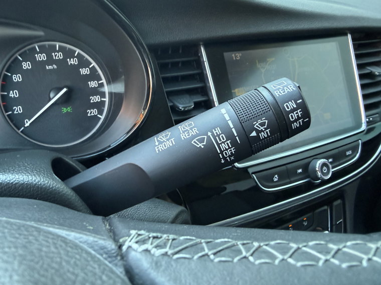 Vehicle Image 24